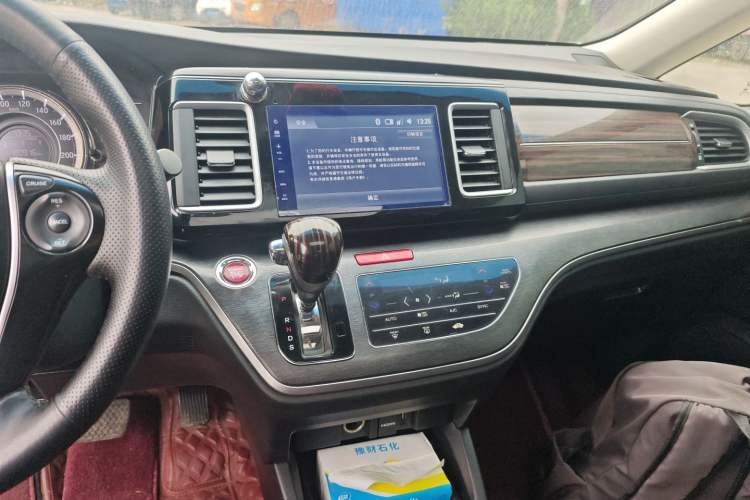 Used Honda Elysion 2016 2.4L Comfort Edition
