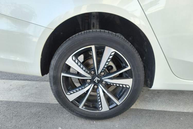 Used  ER6 2020 620 km Smart Edition