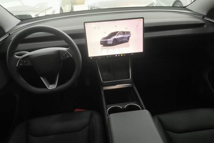 Used Tesla Model Y 2025 Rear-Wheel-Drive Version