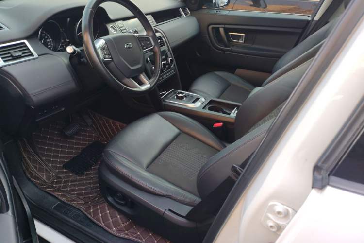 Used Land Rover Discovery Sport 2019 240 PS PURE Edition China VI Standard
