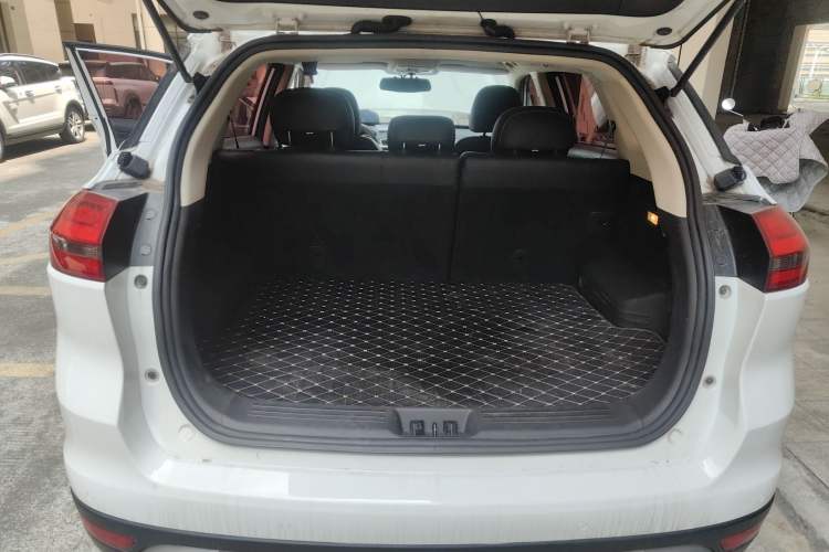 Used Geely Auto Emgrand X7 Sport 2016 1.8TD Automatic ZhiShang Model
