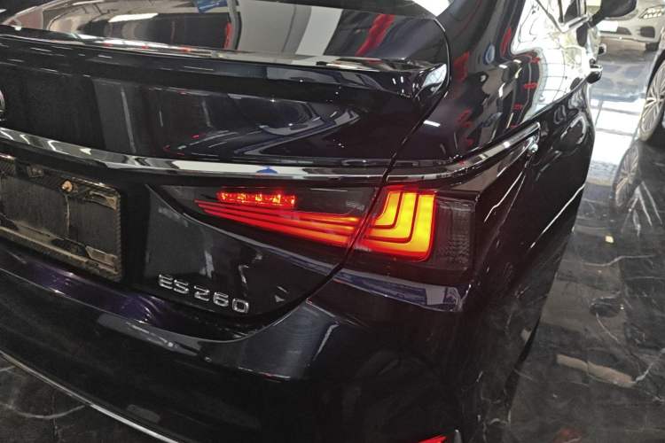 Used Lexus ES 2023 200 Excellence Edition