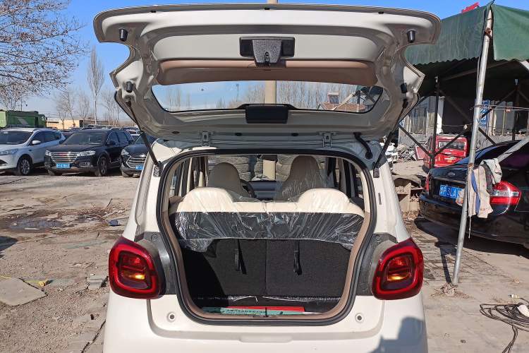 Used Wuling Hongguang MINIEV 2025 Four-Door Version Advanced Edition
