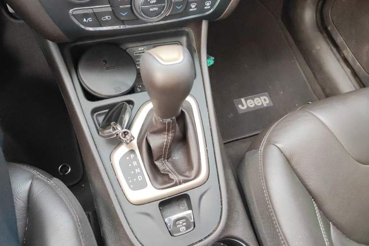 Used  Cherokee 2017 2.0L Superior Edition