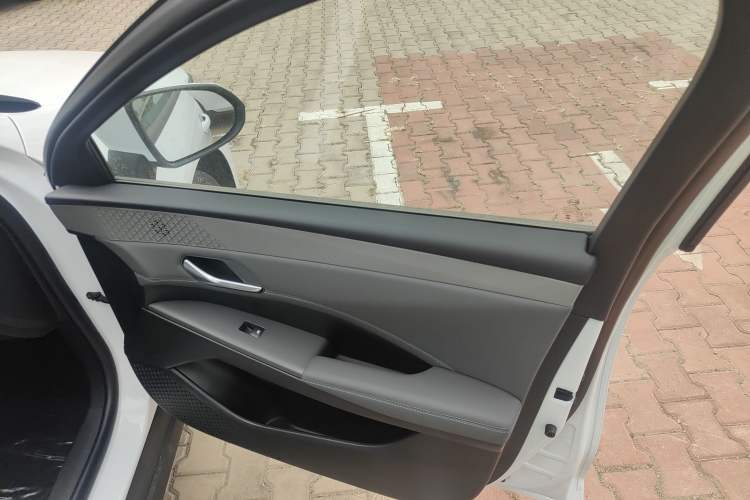 Used BYD Qin PLUS 2025 DM-i Smart Drive 55KM Leading Model
