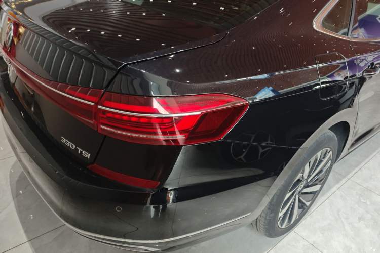 Used Volkswagen Passat 2022 330TSI Starry Luxury Edition
