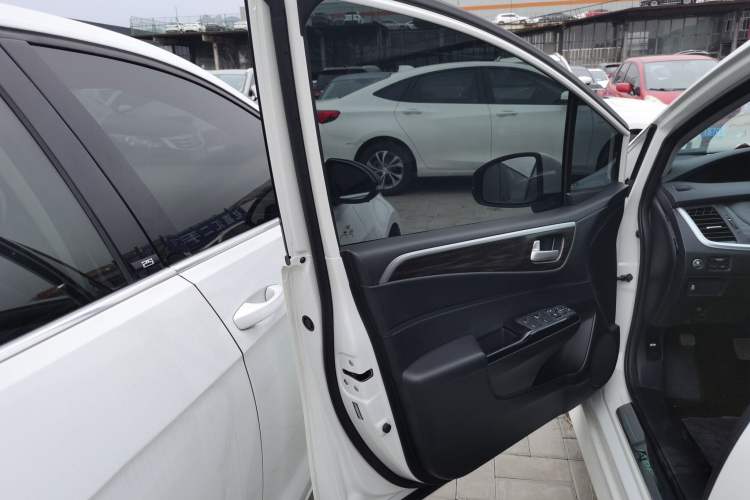 Used Honda Jade 2017 210 TURBO CVT Luxury Edition 5 Seats
