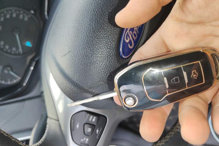 Used Ford Escort 2017 Happiness Edition 1.5L Automatic Fashion Version
