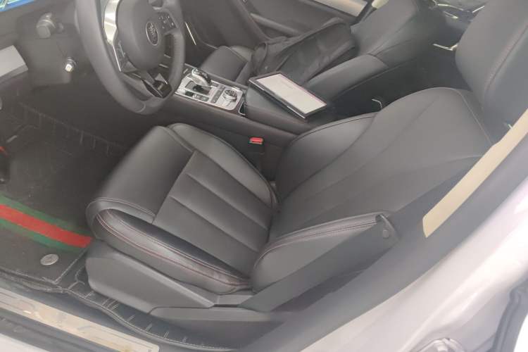 Used BYD Tang New Energy 2018 DM 2.0T All-Wheel Drive Smart Connectivity Luxury Model 7 Seats China V Emission Standard
