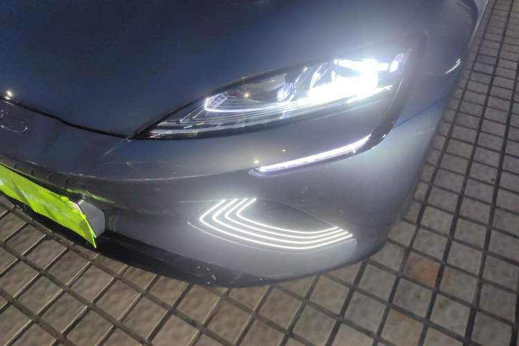 Used BYD Seal 2022 550 km Standard Range Rear-Wheel Drive Prestige Version
