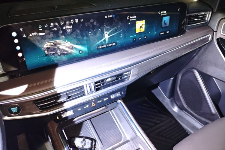 Used Ford Explorer 2024 2.3T EcoBoost Four-Wheel Drive Titanium Edition 6 Seats
