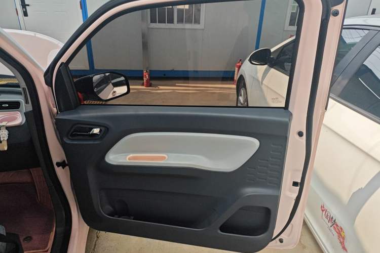 Used Wuling Hongguang MINIEV 2022 Macaron Premium Model – Lithium Iron Phosphate
