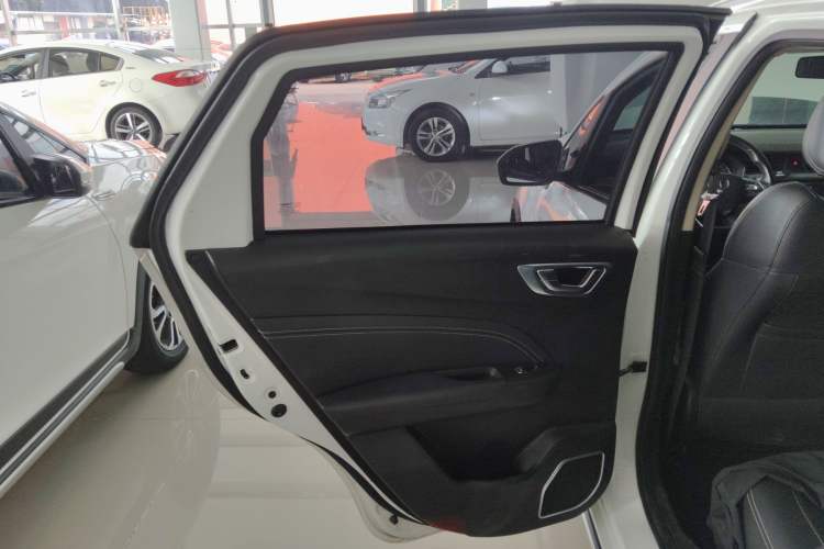 Used Geely Auto Vision X3 2019 Upgraded Model 1.5L CVT Elite Version
