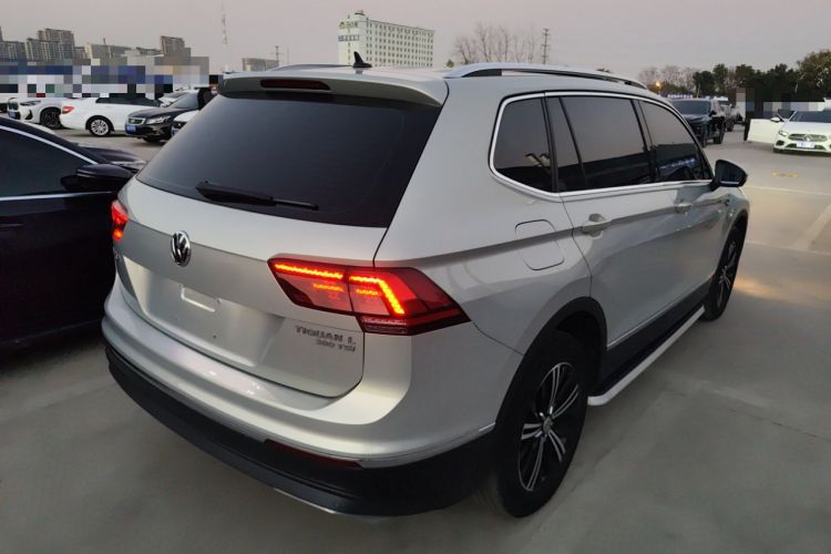 Used Volkswagen Tiguan L 2017 380TSI Automatic All-Wheel-Drive Luxury Edition
