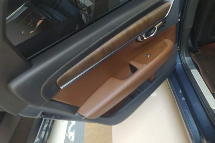 Used Volvo S90 2023 B5 Zhiyuan Luxury Edition
