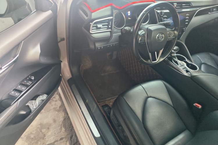 Used Toyota Camry 2018 2.5G Luxury Edition
