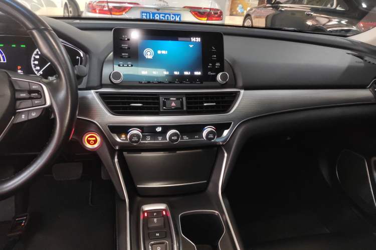Used Honda Accord 2018 Rui Hybrid 2.0L Rui Ling Edition China VI
