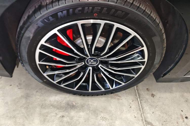 Used BYD Han 2025 EV with 701 km of Laser Radar-Enabled Intelligent Driving