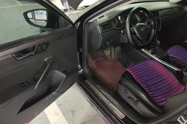 Used Volkswagen Passat 2016 330TSI DSG Luxury Edition
