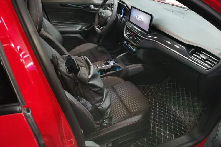 Used Ford Focus 2021 Hatchback EcoBoost 180 Automatic ST Line
