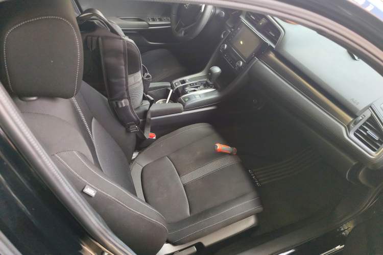 Used Honda Civic 2021 HATCHBACK 220TURBO CVT Trendy Cool Edition
