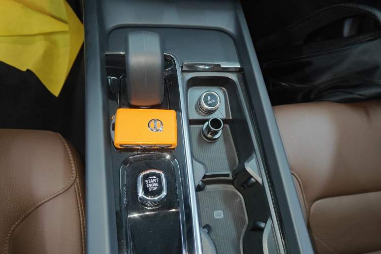 Used Volvo XC60 2023 B5 4x4 Smart Luxury Edition