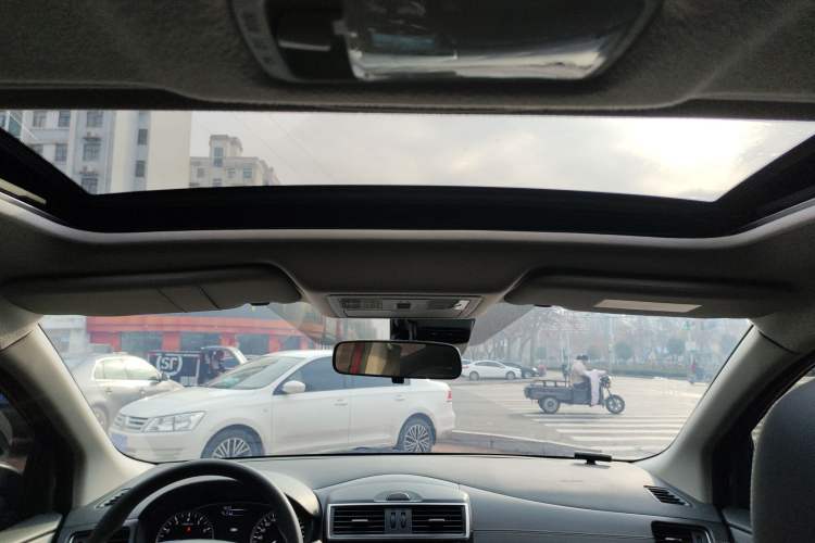 Used Nissan Tiida 2019 1.6L CVT Smart Drive Version China VI Standard
