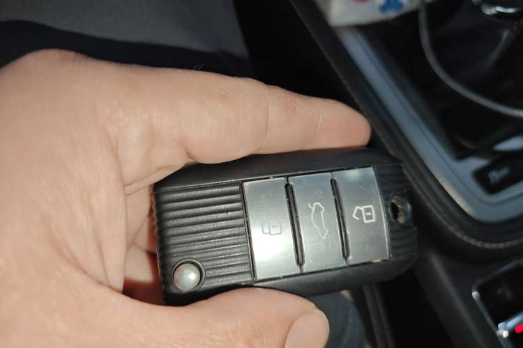 Used MG 6 2017 20T Manual Luxury Smart Connect Version China V Standard
