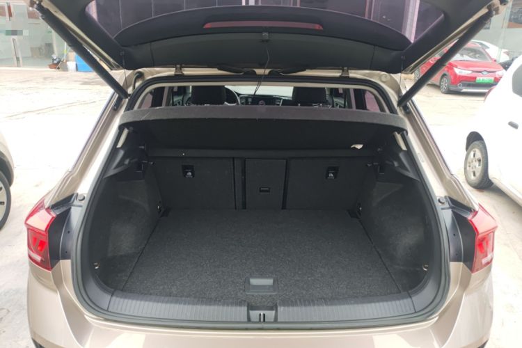 Used Volkswagen T-ROC 2020 280TSI DSG Two-Wheel Drive Comfort Version