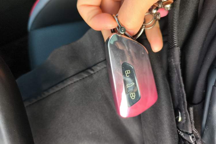 TDK.VehicleDetails.img