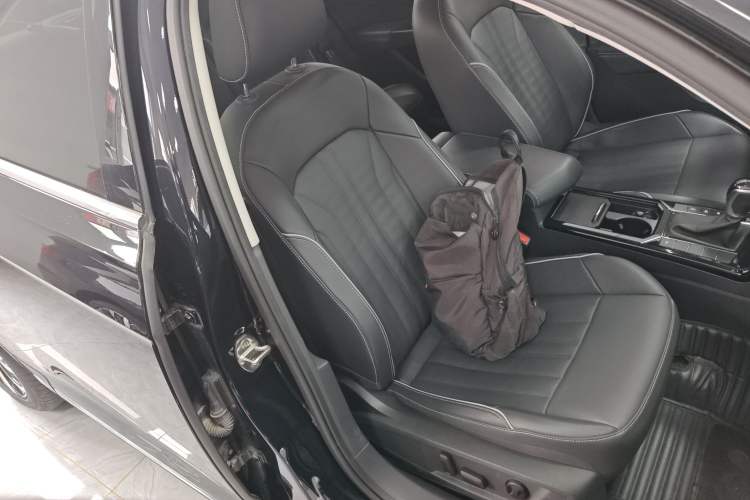 Used Volkswagen Passat 2023 330TSI Elite Edition
