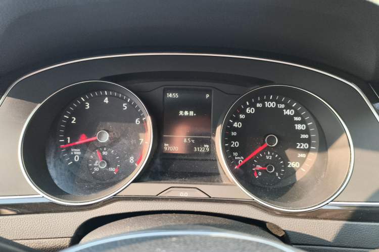 Used Volkswagen Magotan 2017 330TSI DSG Leading Model
