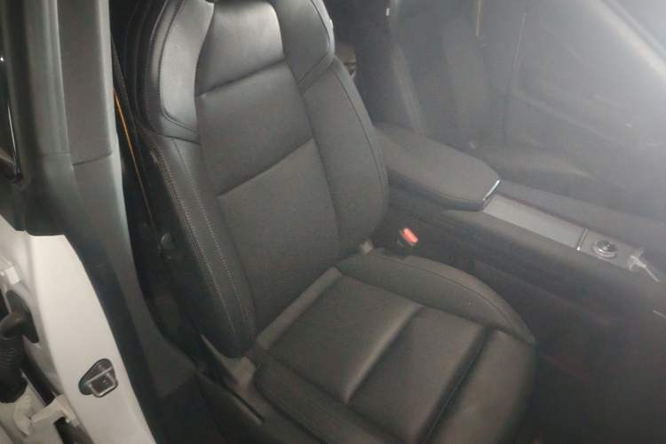 Used Polestar 4 2024 Single-Motor Standard Range PLUS Dual-Star Connectivity Edition