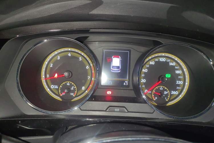 Used Volkswagen Tiguan L 2019 Updated Version 330TSI Automatic Two-Wheel Drive Panoramic Comfort Edition China VI Standard
