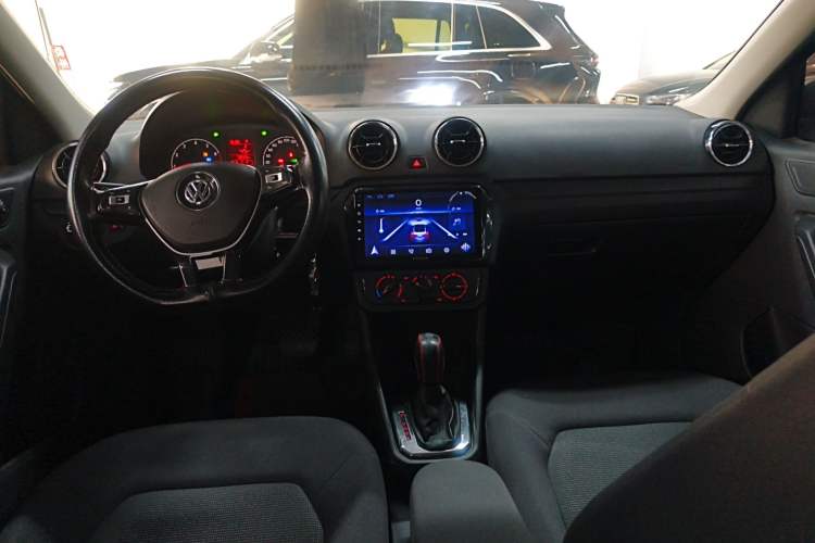 Used Volkswagen Jetta 2019 Dream Edition 1.5L Automatic Fashionable Version