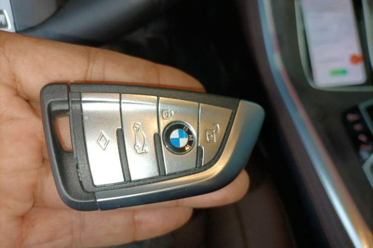 Used BMW X5 2022 Restyled xDrive 30Li Luxury Version M Sport Package
