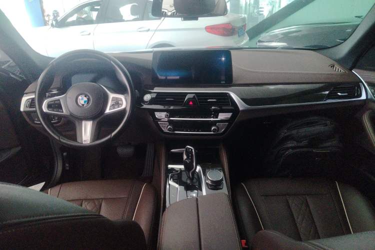 Used BMW 5 Series 2022 Restyled 525Li M Sport Package
