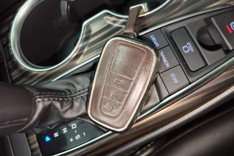 Used Toyota Camry 2019 Revised Version 2.5G Luxury Edition
