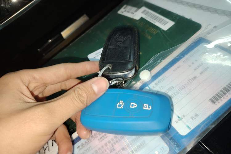 Used Ford Edge 2021 PLUS EcoBoost 245 Two-Wheel-Drive Titanium 7-Seater
