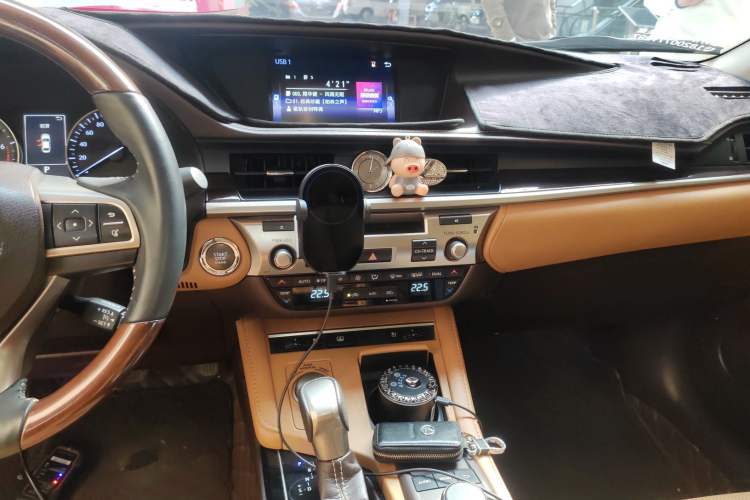 Used Lexus ES 2015 250 Elegant Edition
