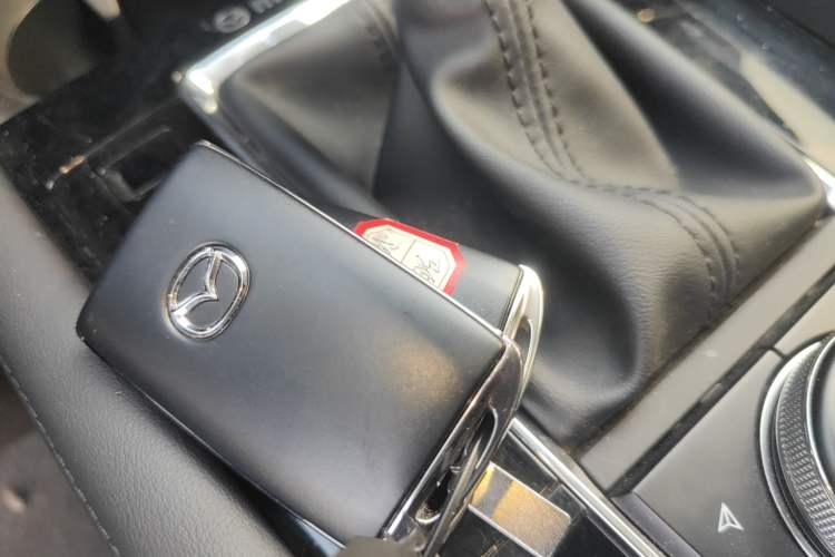 Used Mazda Mazda 3 Axela 2021 2.0L Automatic ZhiZun Edition