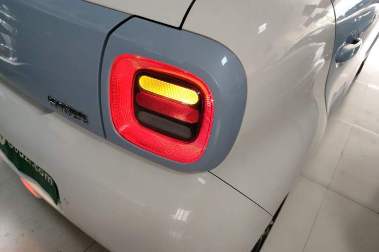 Used ORA Black Cat 2022 351 km Comfort Version Ternary Lithium
