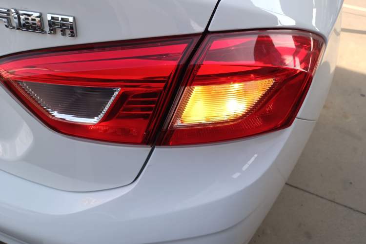 Used Chevrolet Cruze 2018 320 Automatic Pioneer Sunroof Edition
