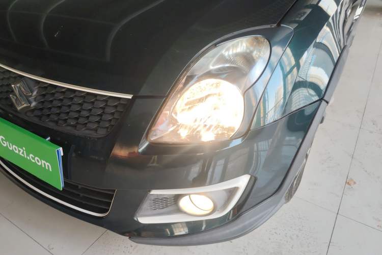 Used Suzuki Swift 2016 1.5L Manual Fashion Edition Cool Play Version
