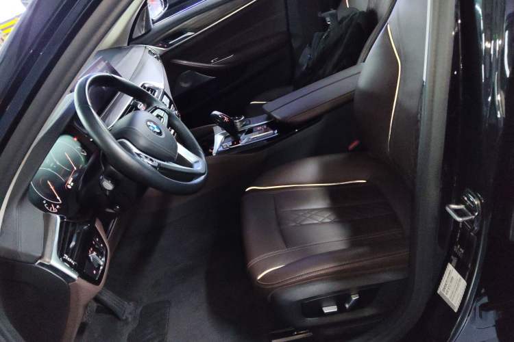 Used BMW 5 Series 2019 Facelifted 530Li Leading Edition Luxury Package
