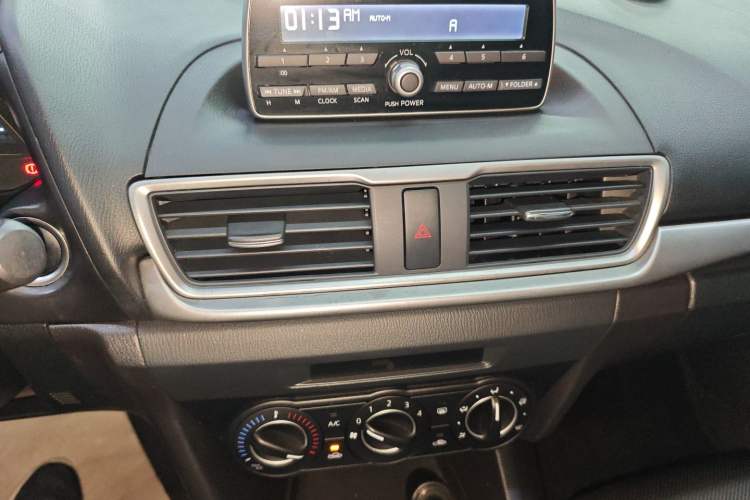 Used Mazda Mazda 3 Axela 2017 Sedan 1.5L Automatic Comfort Model Emission Standard China V
