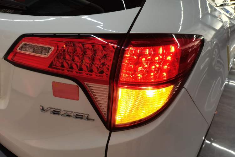 Used Honda Vezel 2015 1.8L CVT 2WD Elite Model
