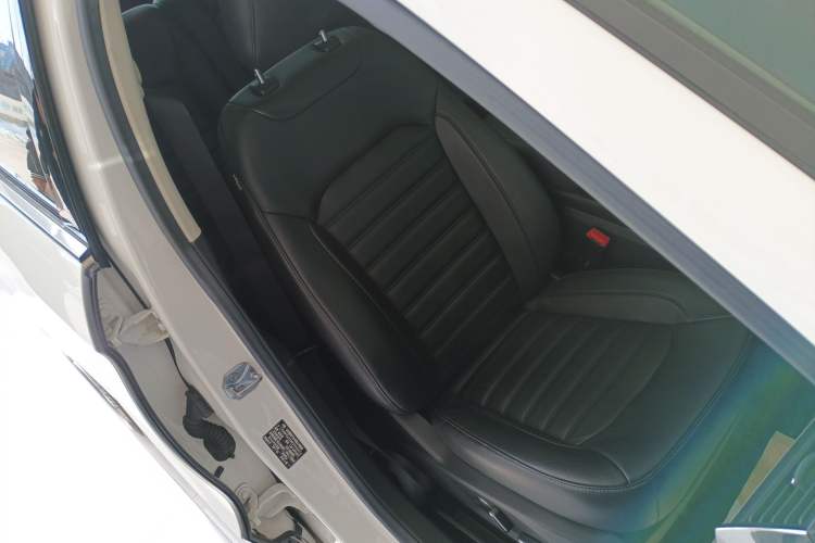 Used Ford Edge 2017 EcoBoost 245 Two-Wheel-Drive Sporty 7-Seater