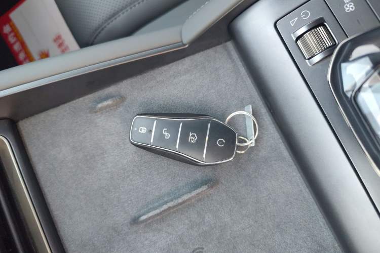 Used BYD Qin L 2025 DM-i Smart Drive 120KM Superior Model