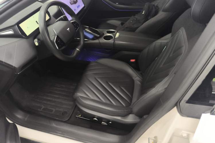 Used  SL03 2023 200Max Range-Extended Version
